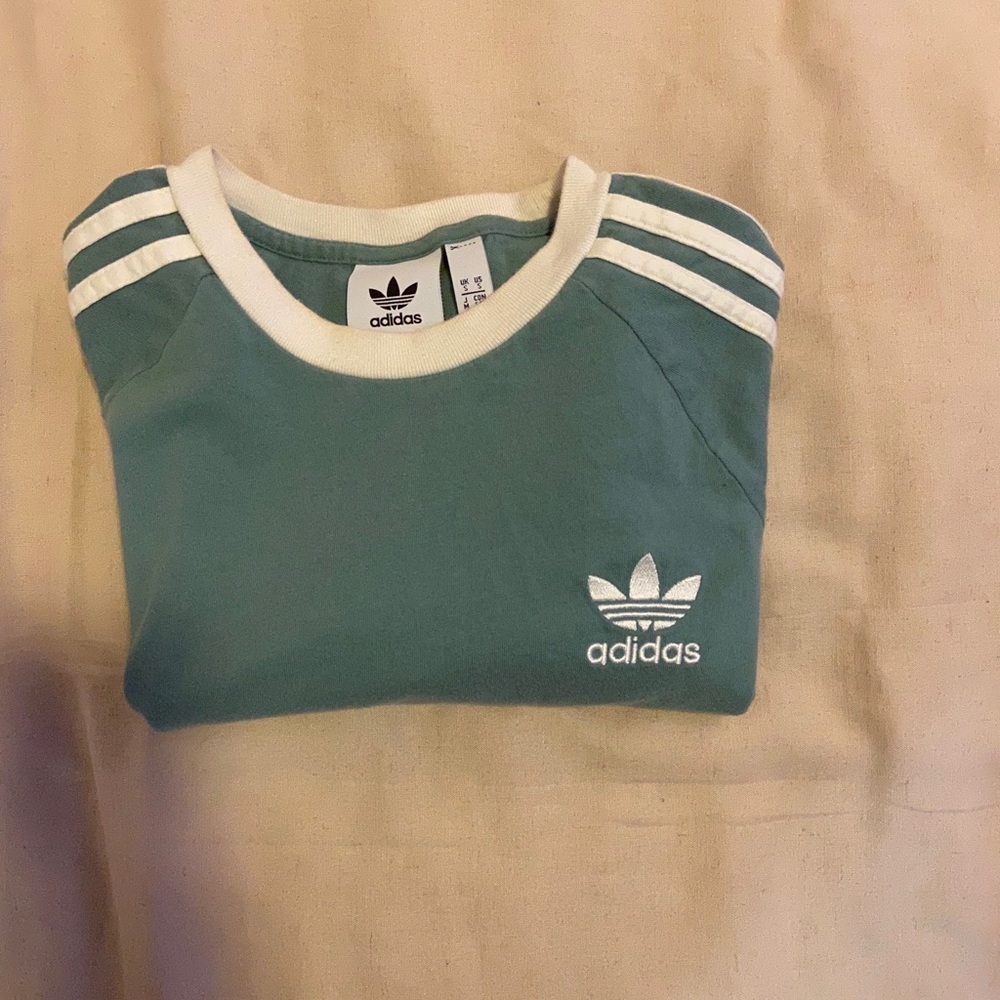 Adidas Originals Shirt 💙